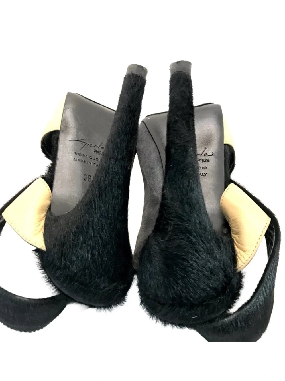 APERLAI PARIS BLACK, GRAY & CREAM COLOR BLOCK LEATHER AND FUR HEELS (38)